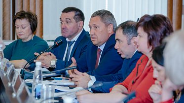 На расширенном заседании комитета - о проекте бюджета